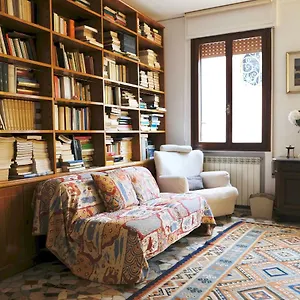 https://nouvelle-vague-apartment.hotelslidodijesolo.com
